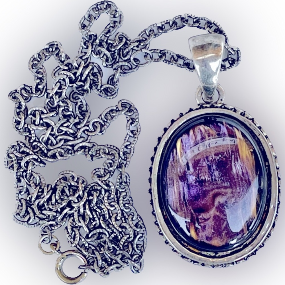 Vintage Oval Purple Mother of Pearl Silver Pendant Necklace